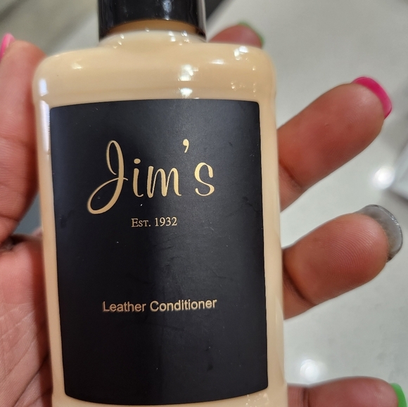 🔹️JIM'S🔹️ leather conditioner and applicator 240ml/ 8oz. ( Bigger bottle)✨️🤎 - Picture 4 of 4